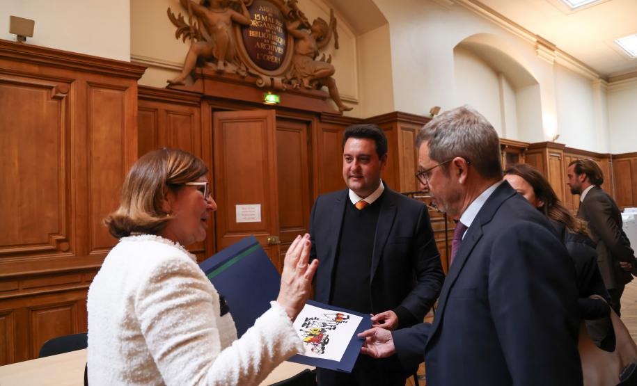 Visita do governador e comitiva da Cultura em Paris, na França