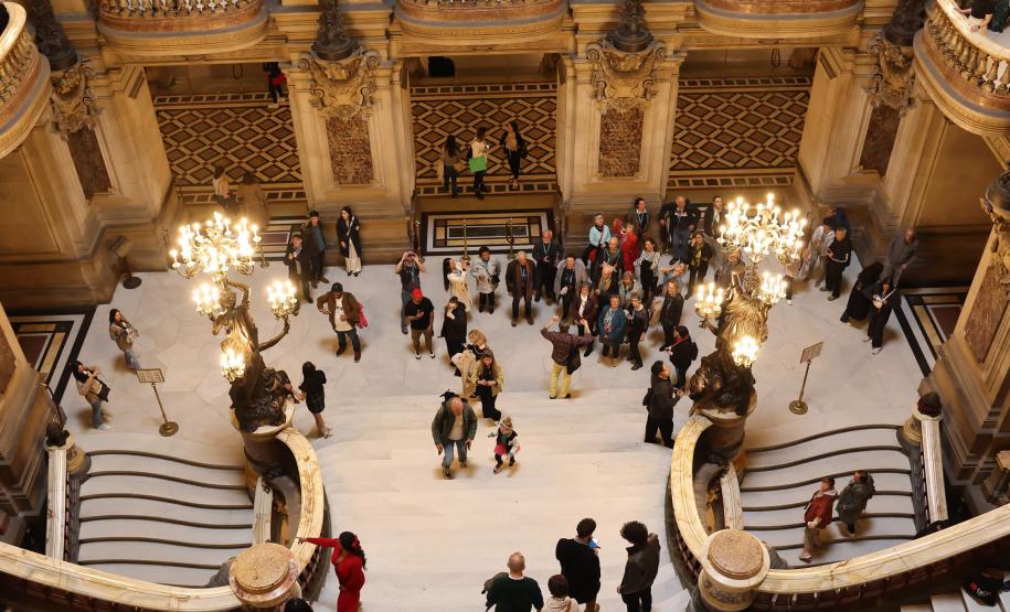 Visita do governador e comitiva da Cultura em Paris, na França