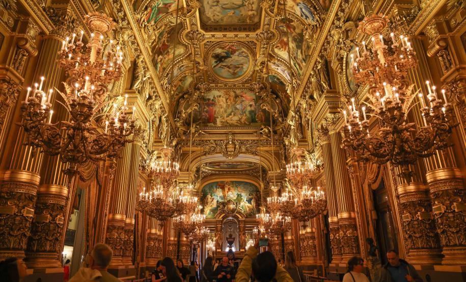 Visita do governador e comitiva da Cultura em Paris, na França