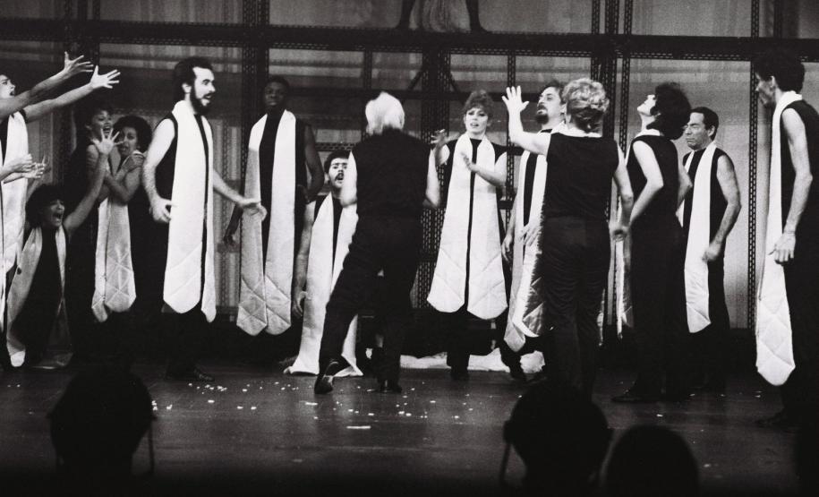 Zumbi (1984), Enéas em destaque canto esquerdo