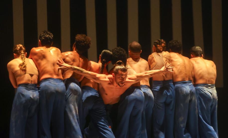 Coreaografia Castelo do balé Teatro Guaíra