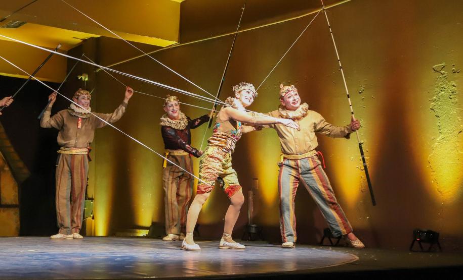 Cenas da visita especial "Guaíra do avesso"