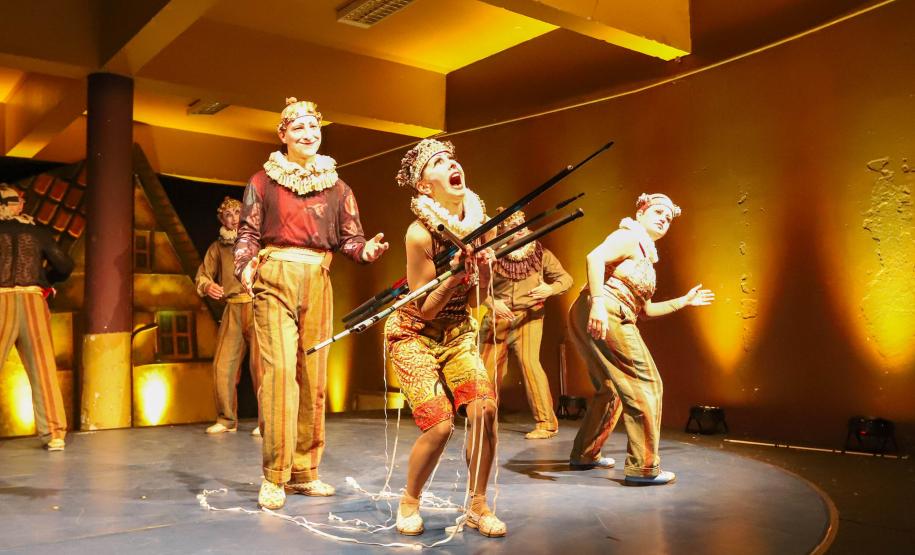 Cenas da visita especial "Guaíra do avesso"