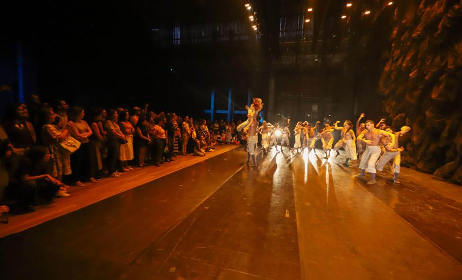 Cenas da visita especial "Guaíra do avesso"