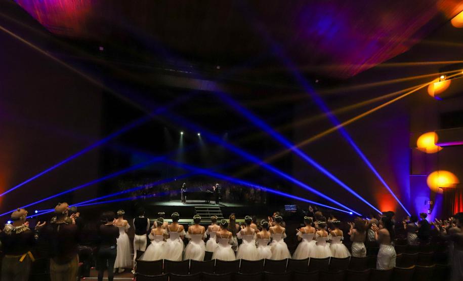 Cenas da visita especial "Guaíra do avesso"