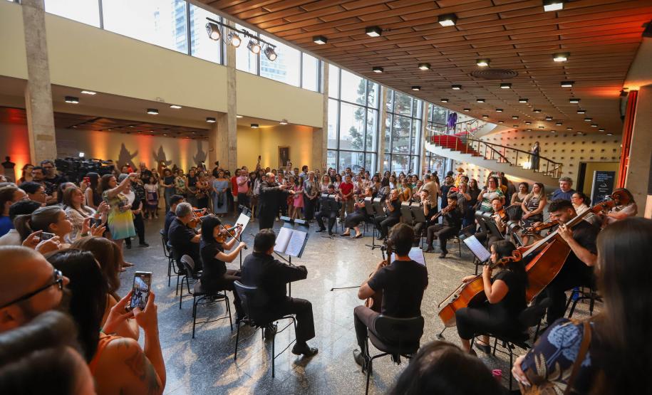 Cenas da visita especial "Guaíra do avesso"