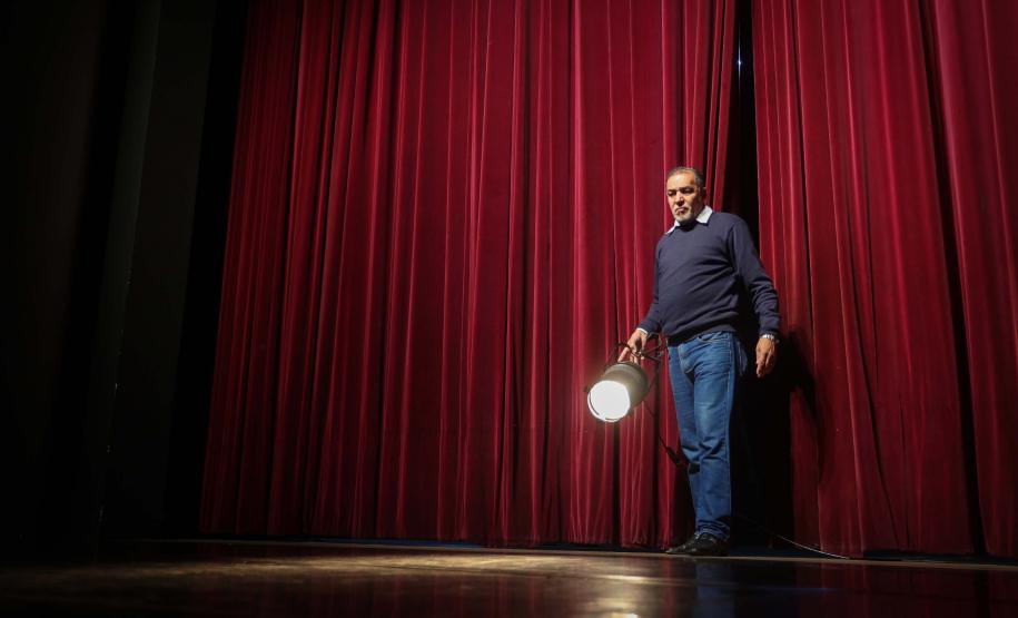 João, iluminador do Teatro Guaíra