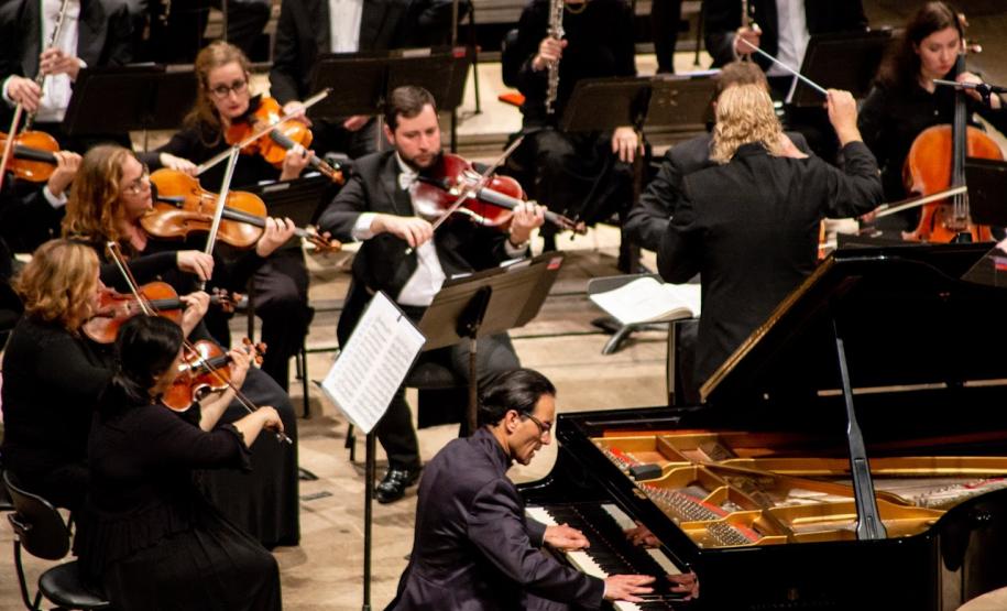 Orquestra em seus instrumentos