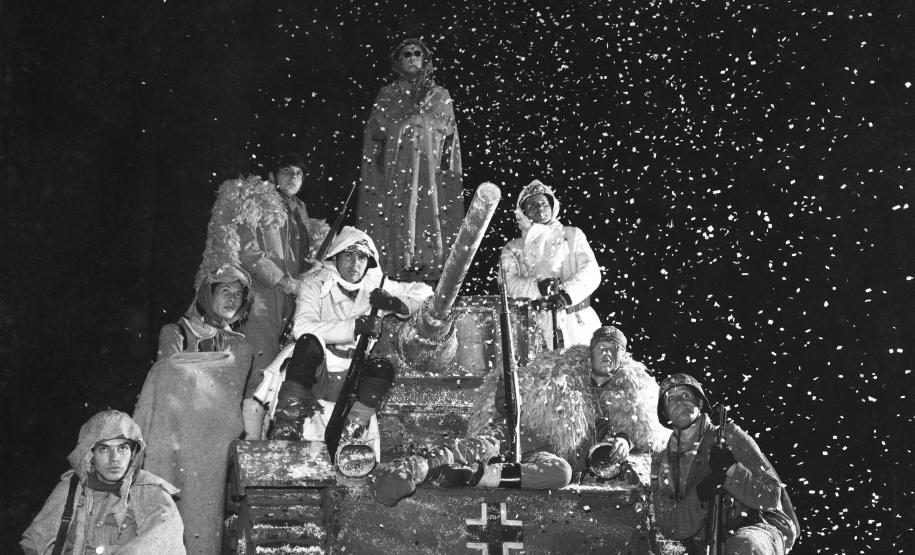 Peça Schweyk na Segunda Guerra Mundial (1967)