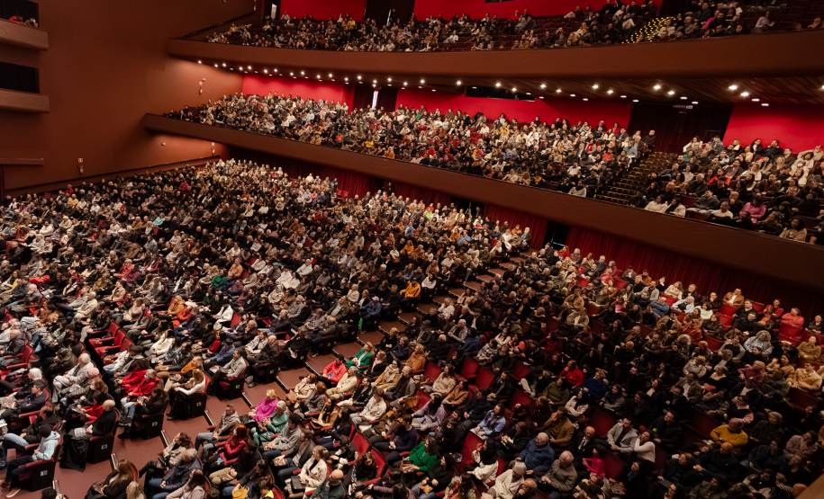 Público no concerto comemorativo dos 39 anos da Orquestra Sinfônica do Paraná.