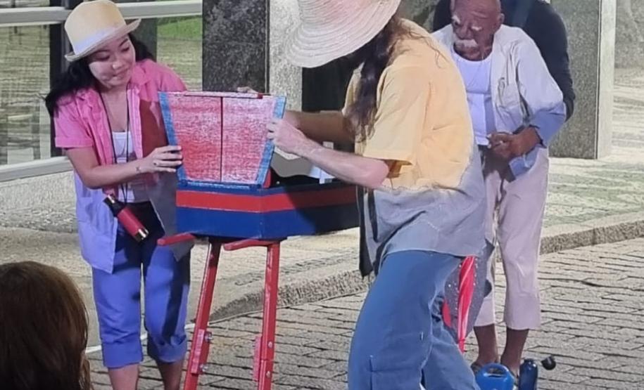 Apresentação do Espetáculo Memórias d' Omar