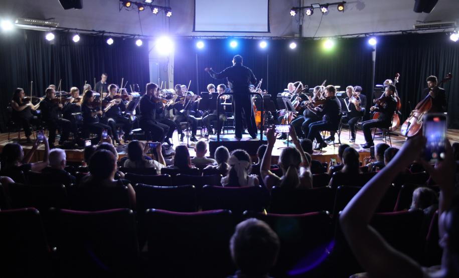 Orquestra Sinfônica do Paraná se apresenta em São José dos Pinhais.