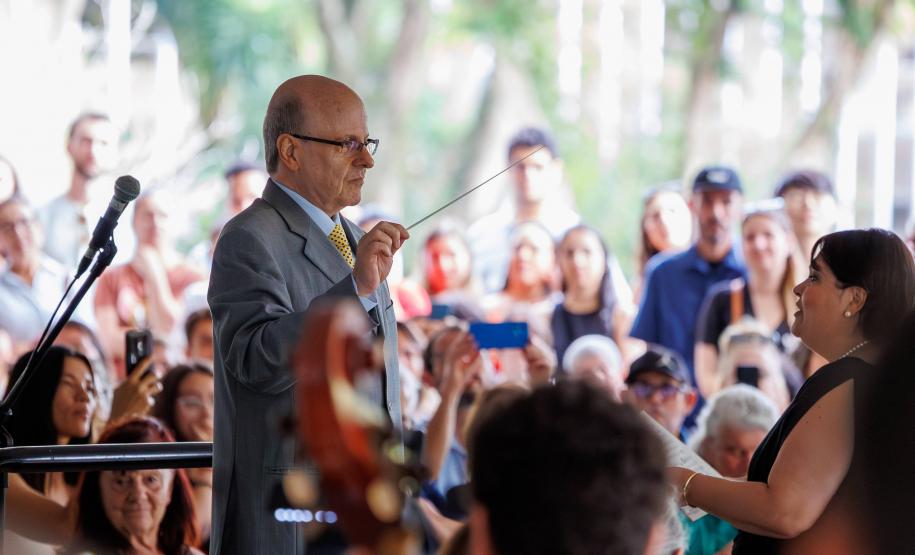 MON ficou lotado para celebrar a genialidade de Mozart com a Orquestra Sinfônica do Paraná, sob a regência do maestro Roberto Tibiriçá e a participação especial da soprano Marilia Vargas.