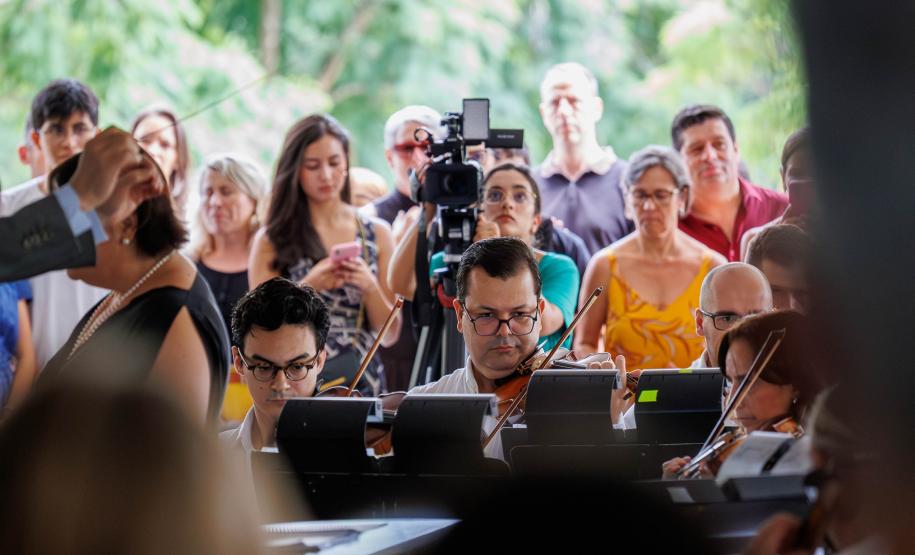 MON ficou lotado para celebrar a genialidade de Mozart com a Orquestra Sinfônica do Paraná, sob a regência do maestro Roberto Tibiriçá e a participação especial da soprano Marilia Vargas.