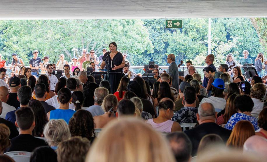 MON ficou lotado para celebrar a genialidade de Mozart com a Orquestra Sinfônica do Paraná, sob a regência do maestro Roberto Tibiriçá e a participação especial da soprano Marilia Vargas.