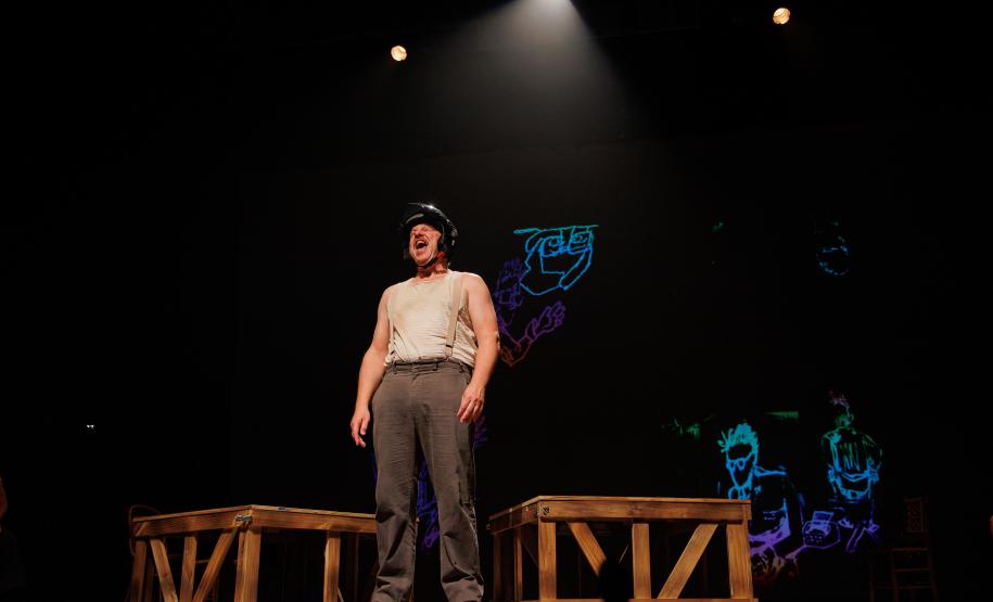 Filas gigantes e casa cheia na estreia de Daqui Ninguém Sai