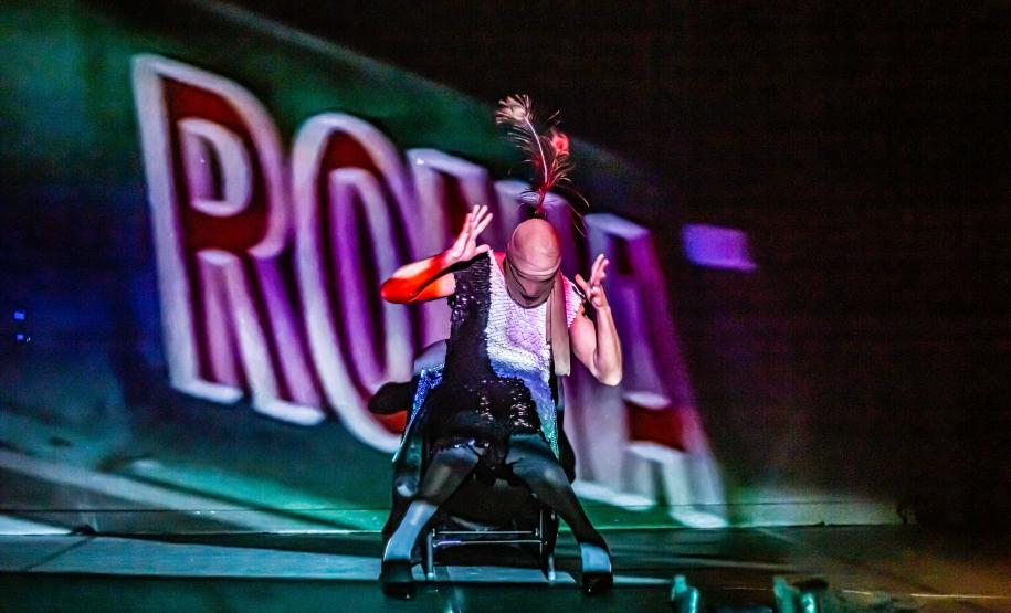 Espetáculo “Homens Pink” celebra a ancestralidade LGBT+