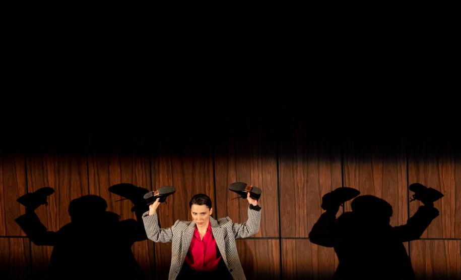 Cena da pela "Prima Facie" que estará no palco do Guairão