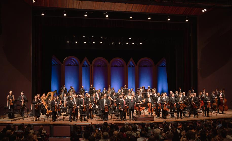 Apresentações de Abertura da Orquestra Sinfônica do Paraná lotam o auditório nos dois dias de concerto.