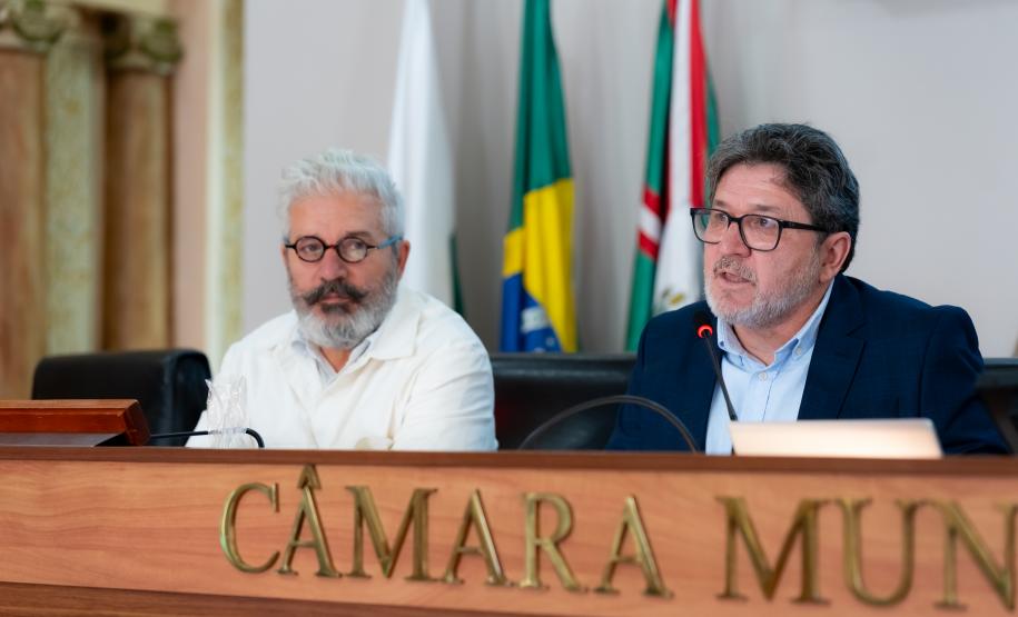 Diretor do Centro Cultural Teatro Guaíra destaca marca histórica de espectadores em debate na Câmara de Curitiba