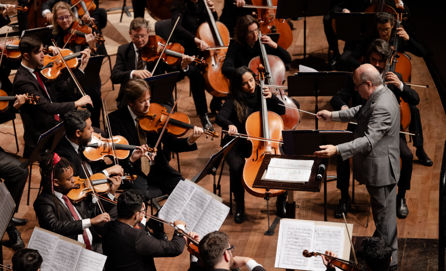 Orquestra Sinfônica deo Paraná se apresenta neste domingo (13)