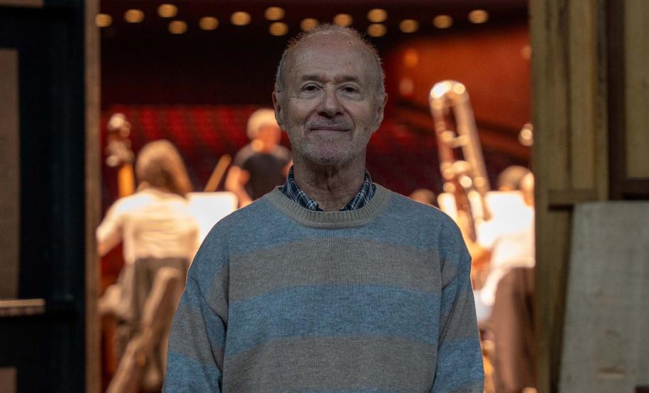 Antonio Thomazini, membro da orquestra, hoje atua nos bastidores, na produção dos concertos.