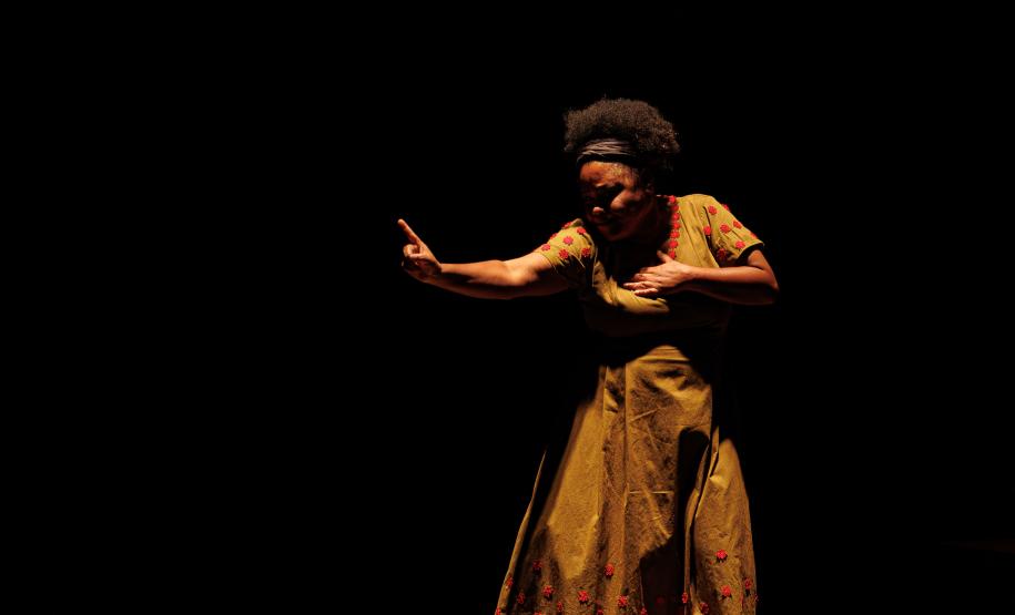 Daqui Ninguém Sai Teatro de COmédia do Paraná