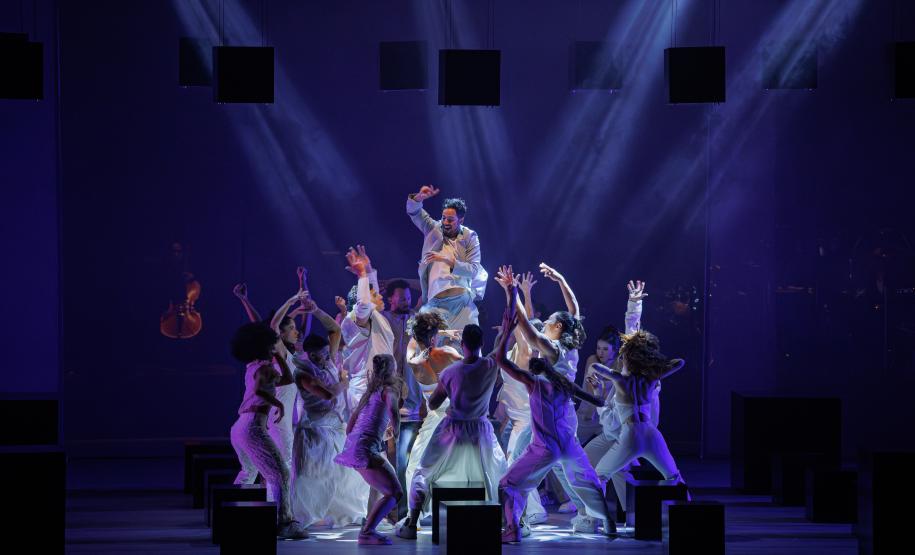 Orfeu e Eurídice marca temporada do BTG com emoção e casa cheia no Guairão