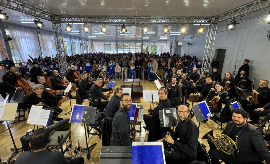 Projeto que leva Orquestra Sinfônica do Paraná para fora do Guaíra forma novas plateias