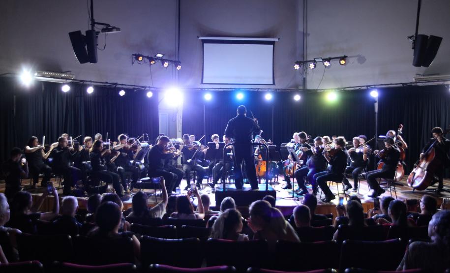 Projeto que leva Orquestra Sinfônica do Paraná para fora do Guaíra forma novas plateias
