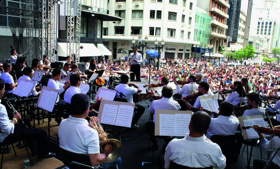 Projeto que leva Orquestra Sinfônica do Paraná para fora do Guaíra forma novas plateias