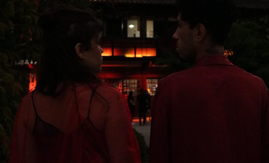 "Fragmentos Murakami" estreia no Teatro José Maria Santos com entrada gratuita