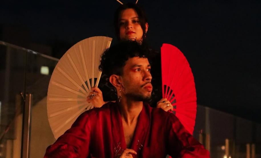 "Fragmentos Murakami" estreia no Teatro José Maria Santos com entrada gratuita