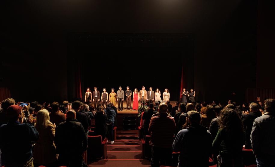 Daqui Ninguém Sai - Teatro de Comédia do Paraná