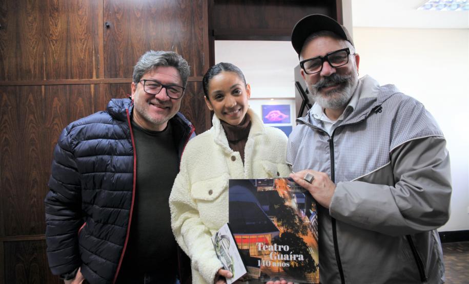 Ex-aluna do Guaíra, primeira bailarina do Philadelphia Ballet retorna para aula especial