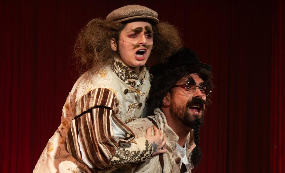 Ave Lola leva Shakespeare ao Guairinha em temporada beneficente