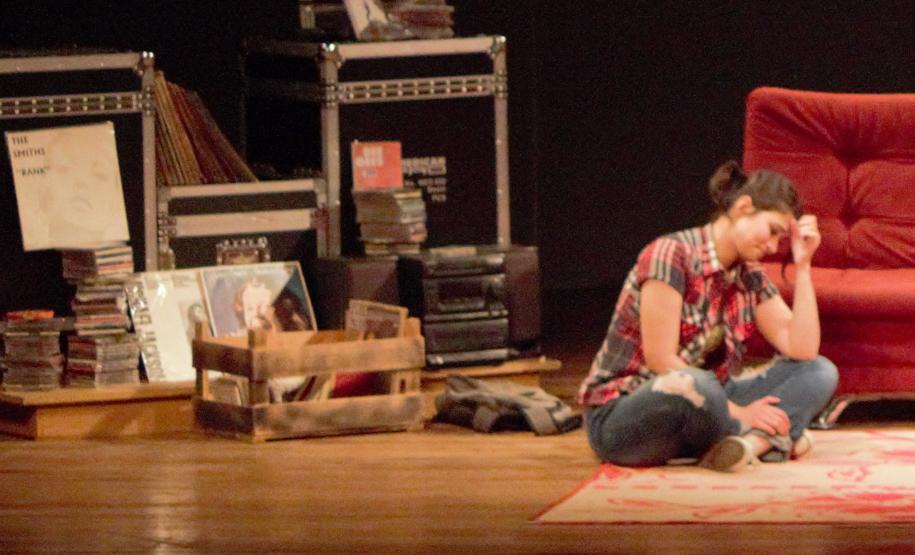 Espetáculo “Lado B” entra em nova temporada no Teatro José Maria Santos