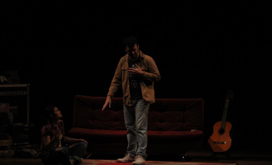 Espetáculo “Lado B” entra em nova temporada no Teatro José Maria Santos