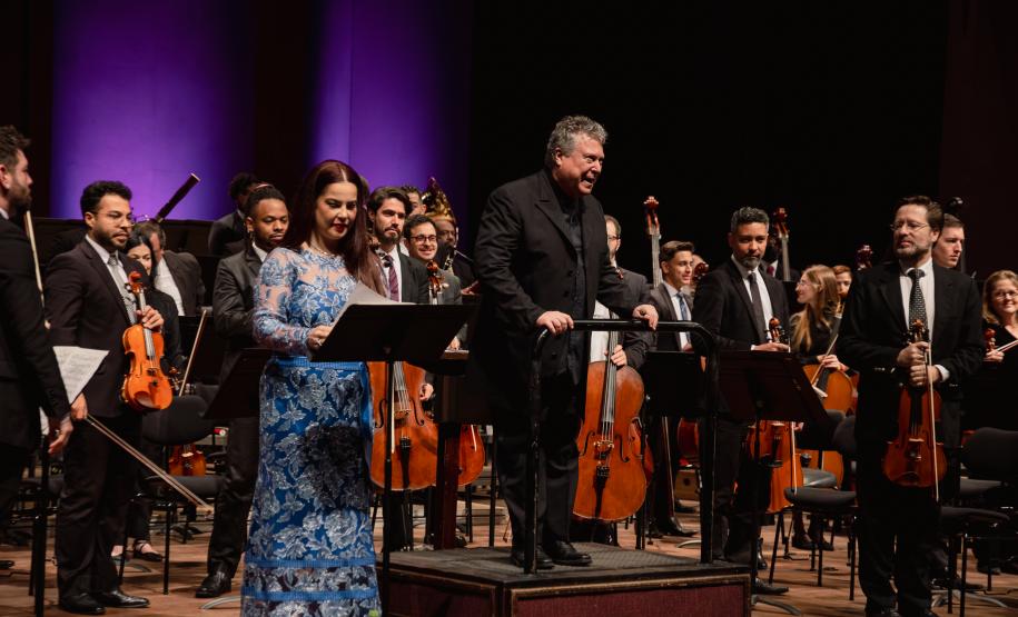 Casa cheia: Orquestra Sinfônica do Paraná emociona com obras de Strauss e convidados internacionais no Guairão