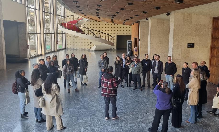 Centro Cultural Teatro Guaíra recebe especialista em acústica para consultoria