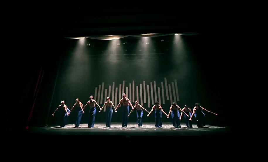 Balé Teatro Guaíra lota duas apresentações em Jacarezinho e emociona público do 20º Festival EnCena