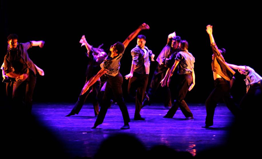 Balé Teatro Guaíra apresenta “Stol” e “V.I.C.A.” no Guairinha