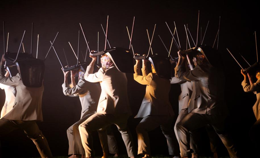 Balé Teatro Guaíra lança simultaneamente novo espetáculo em Curitiba e na Dinamarca