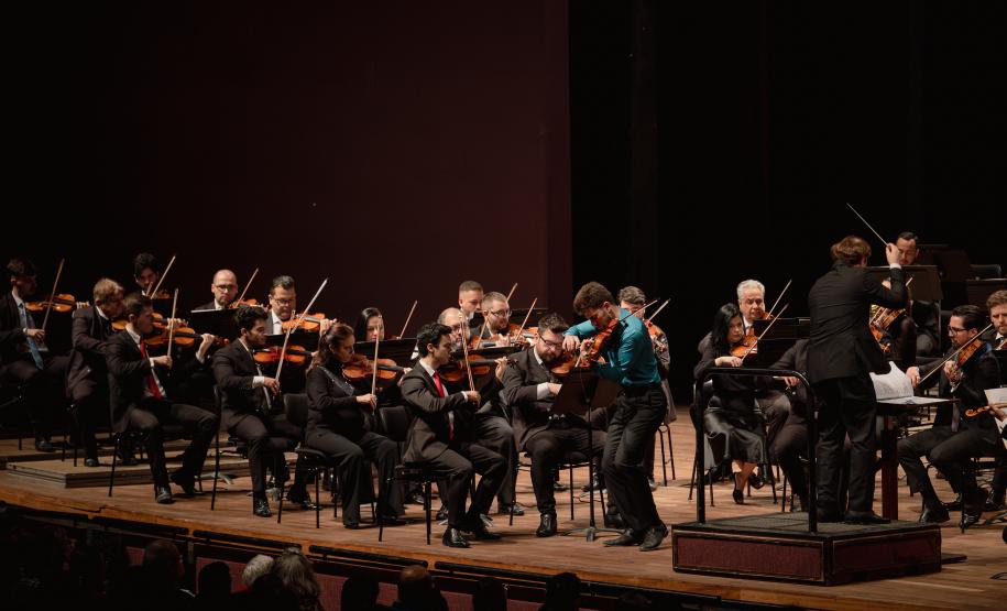Mais de 1,3 mil pessoas assistem ao Concerto da Orquestra Sinfônica do Paraná com obras de Prokofiev