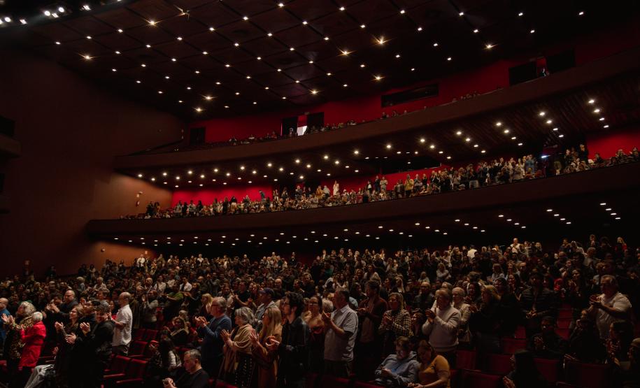 Mais de 1,3 mil pessoas assistem ao Concerto da Orquestra Sinfônica do Paraná com obras de Prokofiev