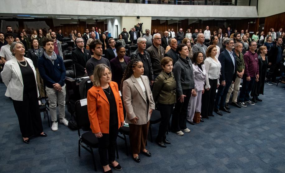 Assembleia Legislativa homenageia os 140 anos do Teatro Guaíra