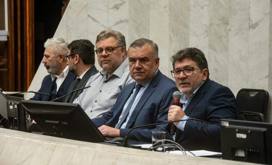 Assembleia Legislativa homenageia os 140 anos do Teatro Guaíra