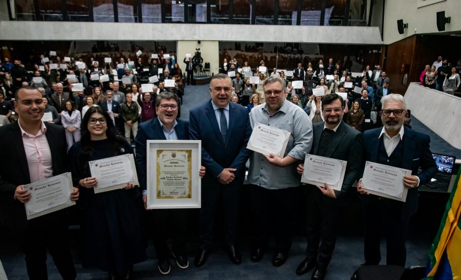 Assembleia Legislativa homenageia os 140 anos do Teatro Guaíra