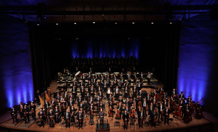 Apresentação do concerto de 40 anos da Orquestra Sinfônica do Paraná.