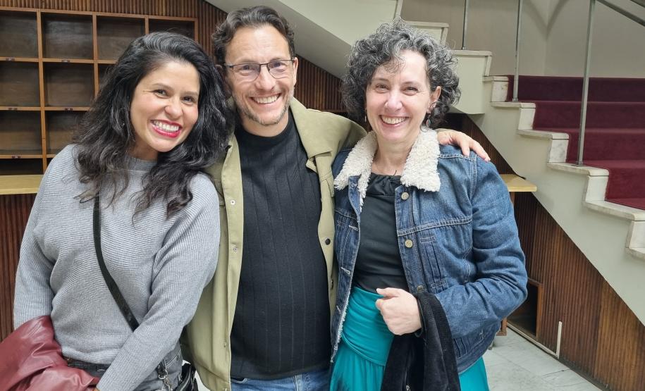 Duas noites de casa cheia marcam sucesso de V.I.C.A. e Stol no Guairinha